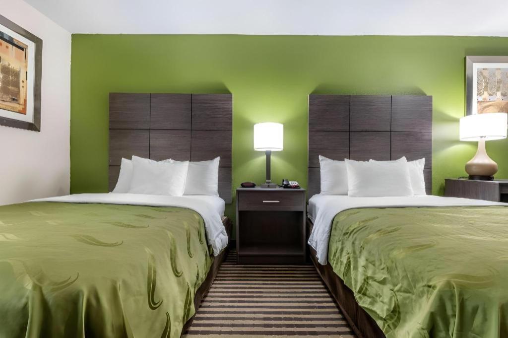 Quality Inn Columbia Airport Уест Кълъмбия Екстериор снимка