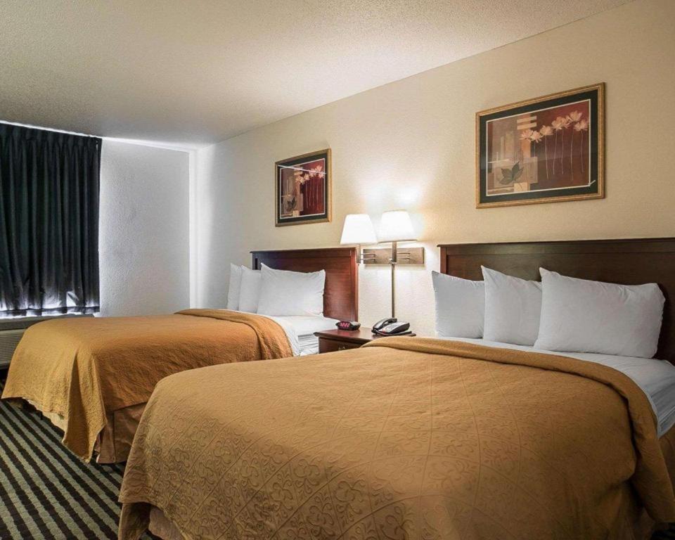 Quality Inn Columbia Airport Уест Кълъмбия Екстериор снимка